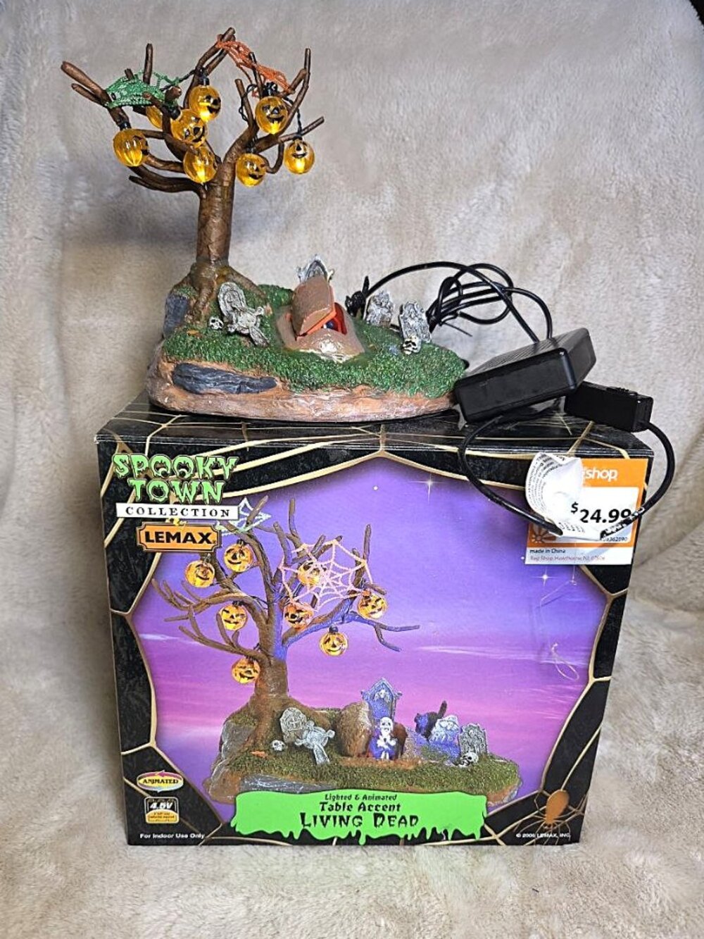 Spooky Town Halloween Living Dead  #64422 RETIRED 2006 Animated & Lighted